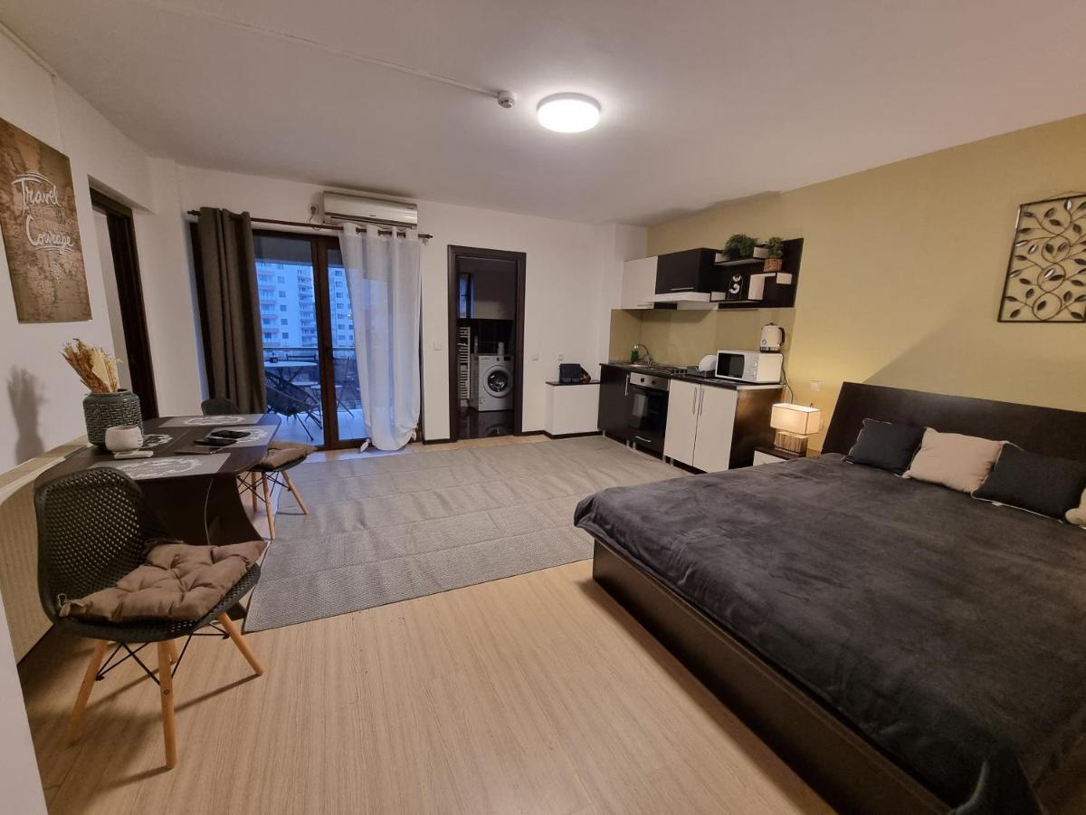 Lovely & Comfy, Central Apt In יאשי מראה חיצוני תמונה